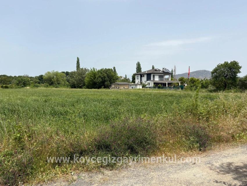 Ortaca Okçular Mah. Satılık Arsa - Konut İmar Durumlu - 2.100 m²