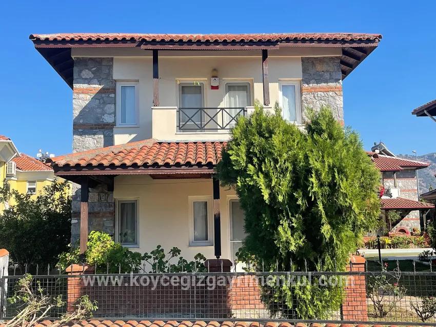 Ortaca Dalyan Mah. Satılık 3+1 Villa - 345 m²