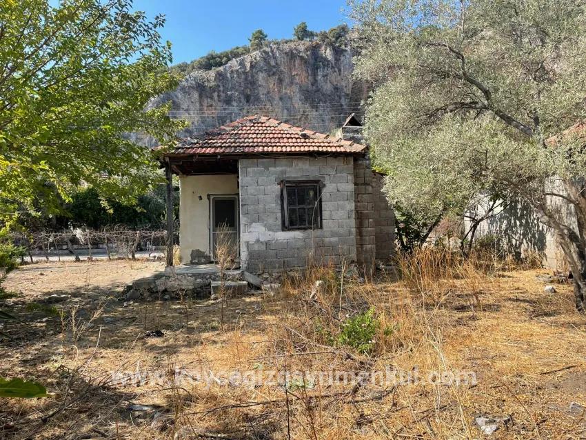 Köyceğiz Çandır Mah. Satılık 1+0 Müstakil Ev - 2.765 m²