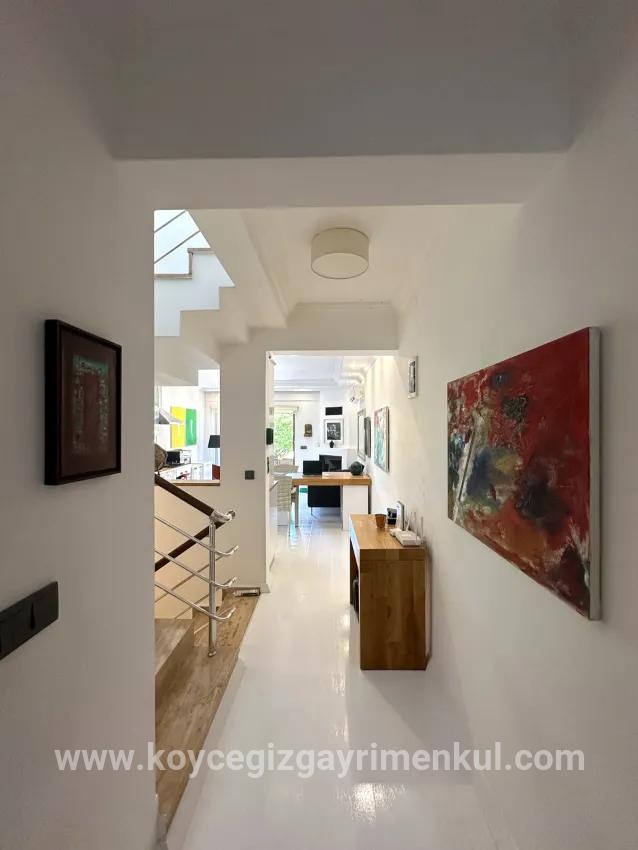 Ortaca Dalyan Mah. Satılık 4+1 Villa - 220 m²