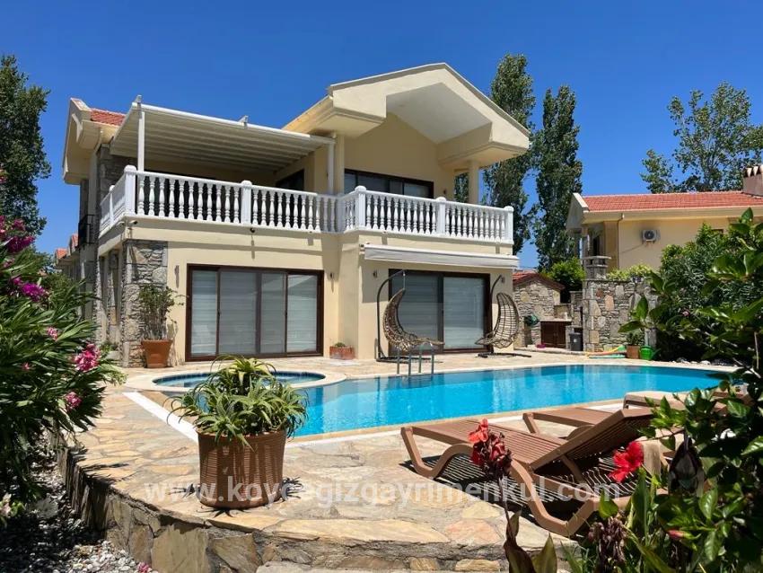 Ortaca Dalyan Mah. Satılık 4+1 Villa - 880 m²