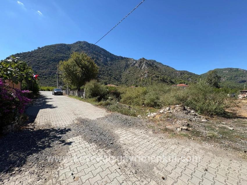 Ortaca Mergenli Mah. Satılık Arsa - Konut İmar Durumlu - 998 m²