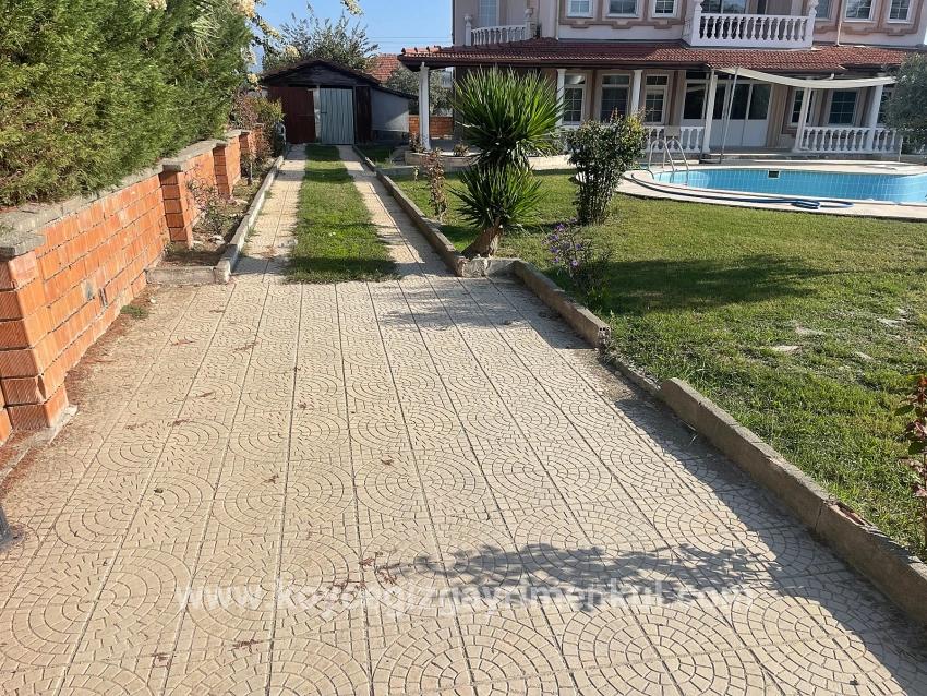 Ortaca Dalyan Mah. Satılık 4+1 Villa - 1.000 m²