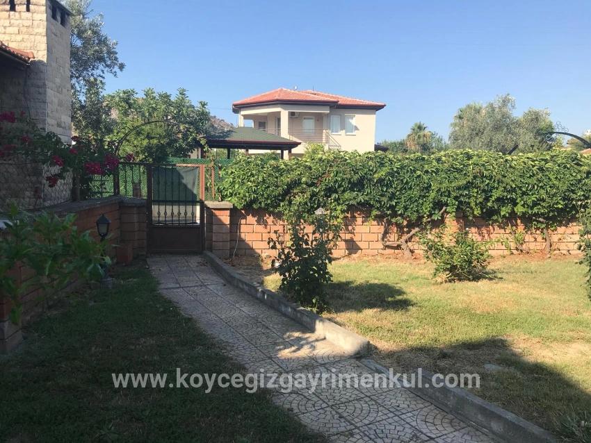 Ortaca Dalyan Mah. Satılık 4+1 Villa - 1.000 m²