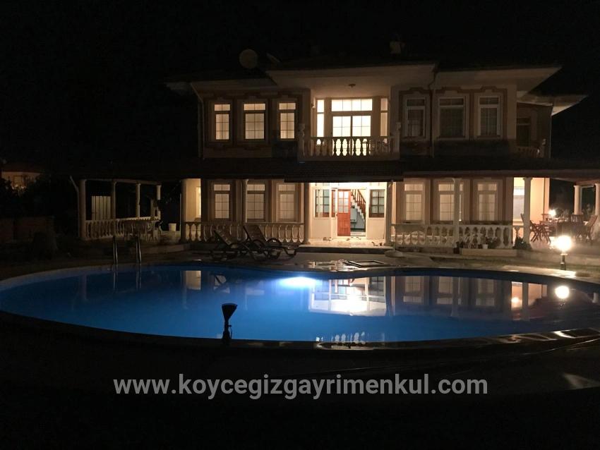 Ortaca Dalyan Mah. Satılık 4+1 Villa - 1.000 m²