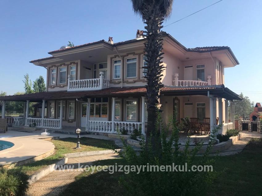 Ortaca Dalyan Mah. Satılık 4+1 Villa - 1.000 m²
